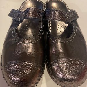 La Plume Italian Mule.